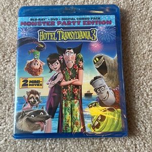 Blue Ray+DVD + Digital Combo Pack-Hotel Transylvania 3